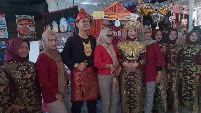 Expo-22 SMPN 1 Ciamis tampilkan budaya yang ada di Indonesia.