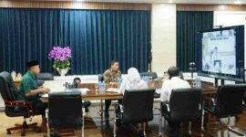 Menteri ATR/BPN tengah mengadakan rapat.