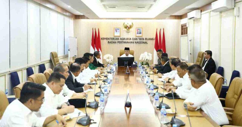 Pengarahan kepada 15 Kepala Kantor Wilayah (Kakanwil) BPN Provinsi yang baru dilantik pada Senin (20/5/2025).