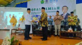 Wakil Menteri Dikdasmen, Dr. Fajar Riza Ul Haq, M.Si saat berkunjung ke Ponpes Darussalam Ciamis.