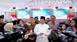 Menteri Nusron saat diwawancarai oleh awak media.