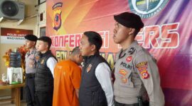 Pengungkapan kasus pembunuhan di kos pabuaran Ciamis.