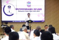 Bupati Ciamis, Herdiat Sunarya.