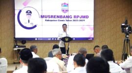 Bupati Ciamis, Herdiat Sunarya.