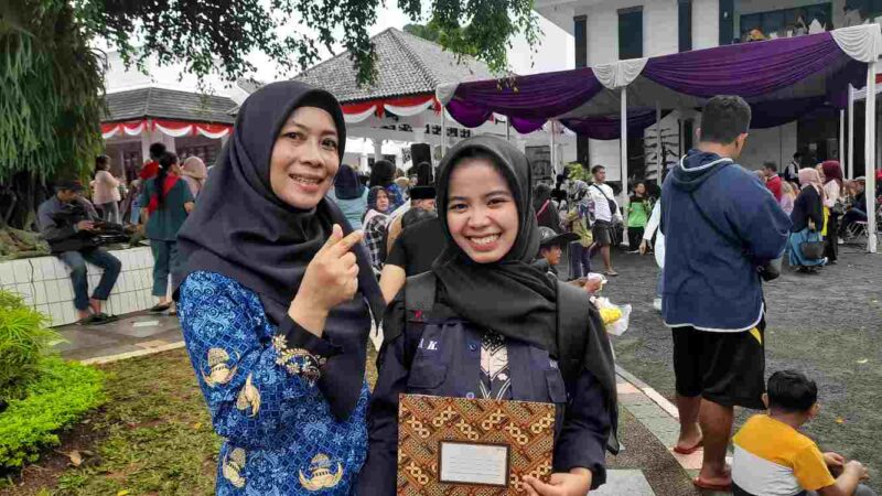 Plt Kabid PPA DP2KBP3A Ciamia berfoto bersama Ketua FAD.