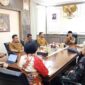 Pertemuan dan diskusi Anggota DPRD Jabar, Tina Wiryawati, Rektor Unigal Ciamis, Ketua STIEPARI Semarang dengan Bupati Kuningan.