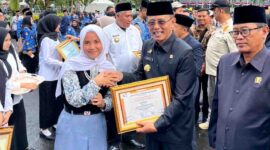 PIK-R Segmentasi Beraksi berfoto dengan Bupati Ciamis.