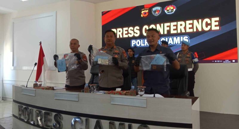 Konferensi Pers di Mapolres Ciamis.