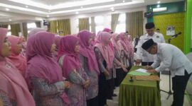 Pelantikan Pengurus Kelompok Kerja Guru Raudlatul Athfal (KKGRA).