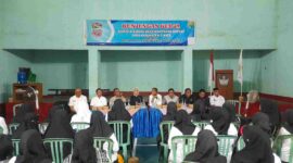 Monitoring akreditasi lembaga Pendidikan Anak Usia Dini (PAUD) serta pelaksanaan Pusat Kegiatan Belajar Masyarakat (PKBM).