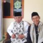 Ketua MUI Kabupaten Ciamis, Drs. KH. Saeful Ujun (kiri), bersama sahabatnya, KH. Ihat Rajadesa (kanan).