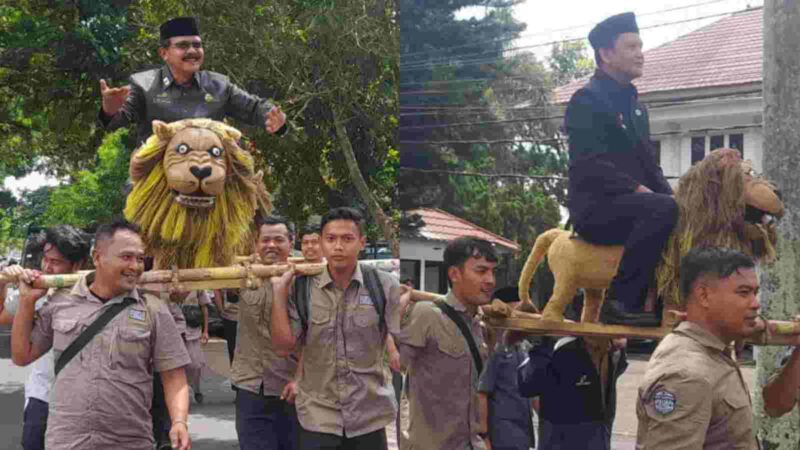 Sisingaan mengantar Kasatpol PP baru menuju kantornya.